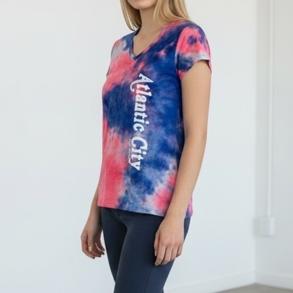 Emme Jordan Atlantic City NJ Tie Dye V-Neck T-Shirt Pink Blue Women Size‎ Medium